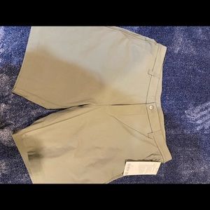 COPY - Men’s Lulu lemon shorts SZ 34